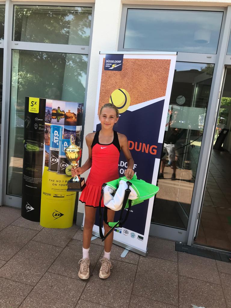 Leticia wird Zweite bei den Düsseldorf Junior Open